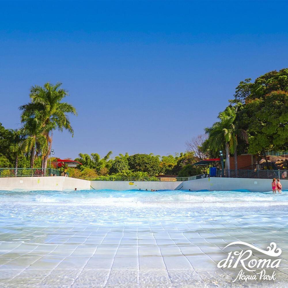 Piazza Diroma Acesso Diroma Acqua Park Gratuito Star Temporada Aparthotel Caldas Novas Exterior photo